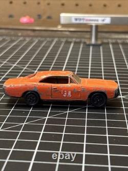 1/16 Tin General Lee Car by Ertl 1981 USA Made Very Rare HEAVY USE BEAT UP