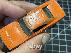 1/16 Tin General Lee Car by Ertl 1981 USA Made Very Rare HEAVY USE BEAT UP