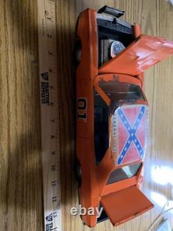 1/16 Tin General Lee Car by Ertl 1981 USA Made Warner Bros Inc. Very Rare