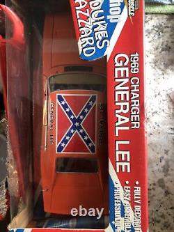 1/18 American Muscle / Ertl 1969 Charger Dukes Of Hazzard General Lee