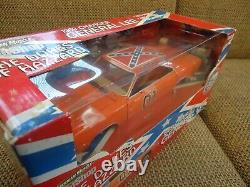 1/18 American Muscle / Ertl 1969 Charger Dukes Of Hazzard General Lee