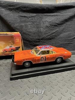 1/18 RC2 Joyride die-cast Dodge Charger General Lee Dukes of Hazard cast signed