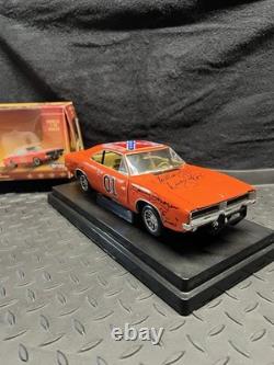 1/18 RC2 Joyride die-cast Dodge Charger General Lee Dukes of Hazard cast signed