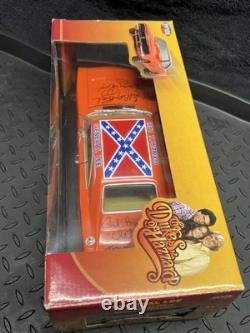 1/18 RC2 Joyride die-cast Dodge Charger General Lee Dukes of Hazard cast signed
