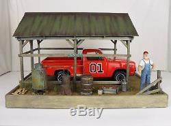 118 Custom General Lee Pickup Truck Dukes of Hazzard Diorama with LEDs Display