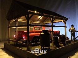 118 Custom General Lee Pickup Truck Dukes of Hazzard Diorama with LEDs Display