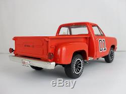 118 Custom General Lee Pickup Truck Dukes of Hazzard Diorama with LEDs Display