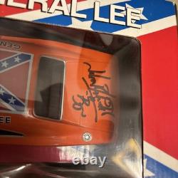 118 Diecast Dukes Of Hazzard General Lee 1969 Charger AUTO by Bo and Cletus