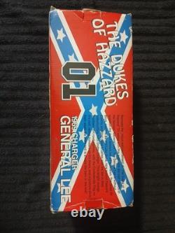 118 Diecast Dukes Of Hazzard General Lee 1969 Charger AUTO by Bo and Cletus