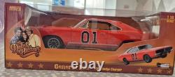 118 Dukes of Hazzard General Lee Silver Screen Machine 118 AMM964 Auto World