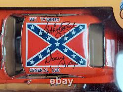 118 Scale Diecast Dukes of Hazzard General Lee signed by Daisy Duke NIB