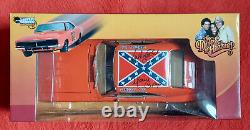 118 Scale Diecast Dukes of Hazzard General Lee signed by Daisy Duke NIB