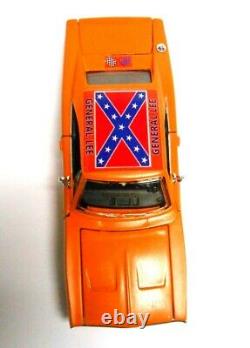 125 Custom Dukes of Hazzard General Lee Diecast 1969 Dodge Charger Hood Opens