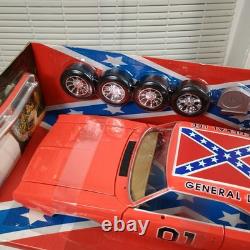 1969 Charger General Lee Dukes of Hazzard BodyShop Model Kit 118 Scale Diecast
