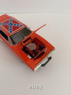 1969 Dodge Charger The Dukes of Hazzard GENERAL LEE 118 Ertl American Muscle