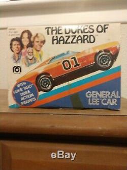 1981 Mego Dukes of Hazzard General Lee with figures