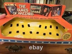 1981 The Dukes Of Hazzard 1/64 Scale Die-cast Metal Replicas No. 1570 ERTL Read