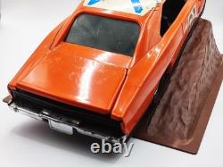 1982 Steel Diecast Ertl 116 Car Dukes Of Hazard General Lee + Ramp Great Cond