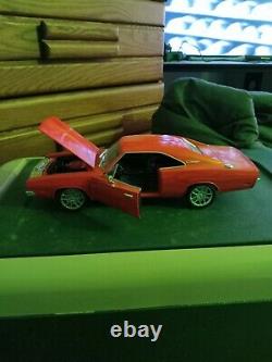 1989. 118 Hot Wheels 1969 Dodge Charger