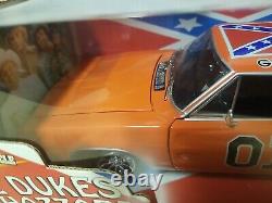 2000 The Dukes of Hazzard General Lee ERTL American Muscle Dodge Charger 118