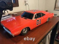 2005 DUKES OF HAZZARD GENERAL LEE 19 Dodge Charger RC Car With Remote UNTESTED