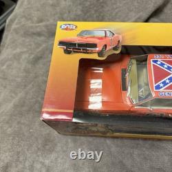 2006 Joy Ride Dukes of Hazzard 118 Diecast General Lee Dodge Charger