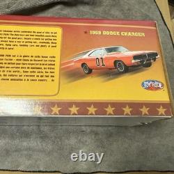 2006 Joy Ride Dukes of Hazzard 118 Diecast General Lee Dodge Charger