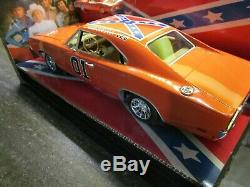 AMERICAN MUSCLE DUKES OF HAZZARD RARE 1.18 & 1.64 GENERAL LEE Collectors edition