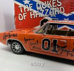 American Muscle 1/18 Scale 1970 DodgeChargerDukes Of HazzardAutographed WOW