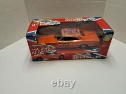 American Muscle 118 Diecast Dukes Of Hazzard General Lee 1969 Charger 2001