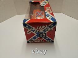 American Muscle 118 Diecast Dukes Of Hazzard General Lee 1969 Charger 2001