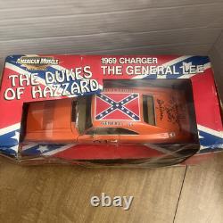 American Muscle 1969 Charger 01 General Lee 118 The Dukes Of Hazzard Signed