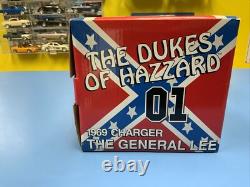 American Muscle Ertl Dukes Of Hazzard 1969 Charger The General Lee 118 & 164