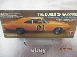 Amt Ertl Dukes Of Hazzard General Lee Dodge Charger 125 Model Kit Sealed 1997