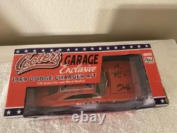 Auto World 118 General Lee 1969 Dodge Charger Autographed Schneider Wopat COA