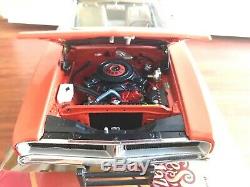 Auto World 118 General Lee 1969 Dodge Charger Dukes of Hazzard #AMM964 USED