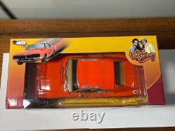 Auto World 1969 Dodge Charger DUKES OF HAZZARD 118 GENERAL LEE Rare NEW