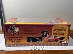 Auto World 1969 Dodge Charger DUKES OF HAZZARD 118 GENERAL LEE Rare NEW
