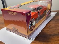Auto World 1969 Dodge Charger DUKES OF HAZZARD 118 GENERAL LEE Rare NEW