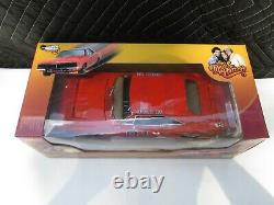 Auto World 1969 Dodge Charger General Lee Dukes of Hazzard 118 Scale Diecast