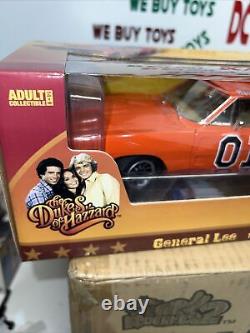 Auto World 1969 DuKes of Hazzard General Lee Dodge Charger 118 Scale Diecast