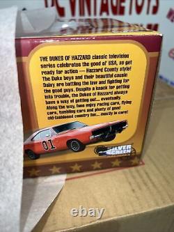 Auto World 1969 DuKes of Hazzard General Lee Dodge Charger 118 Scale Diecast