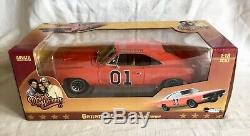 Auto World Amm964 1969 Dodge Charger Model Car Dukes Of Hazzard General Lee 118
