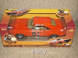 Auto World Dukes of Hazzard 1969 Dodge Charger General Lee 118 Silver Screen