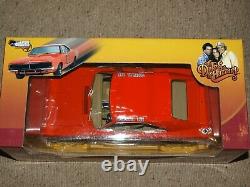 Auto World Dukes of Hazzard 1969 Dodge Charger General Lee 118 Silver Screen