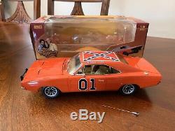 Auto World General Lee 1969 Dodge Charger Dukes of Hazzard #AMM964 118 Used