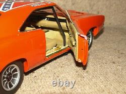 Auto World Silver Screen 1969 Dodge Charger General Lee 118 Dukes of Hazzard