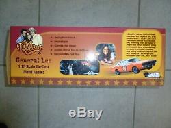 Auto world Dukes of Hazzard 18th scale 1969 Dodge Charger General Lee