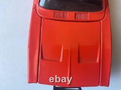 Autographed Dukes of Hazzard John Schneider BO 125 Scale Diecast Car