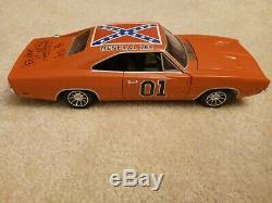 Autographed! ERTL 118 The Dukes of Hazzard General Lee Charger 1/18 DIECAST